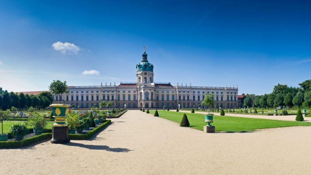 Entdecken Sie das prächtige Schloss Charlottenburg Ein königliches Erbe im Herzen von Berlin2